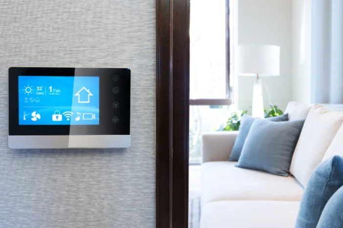 Smart Home System an der Wand